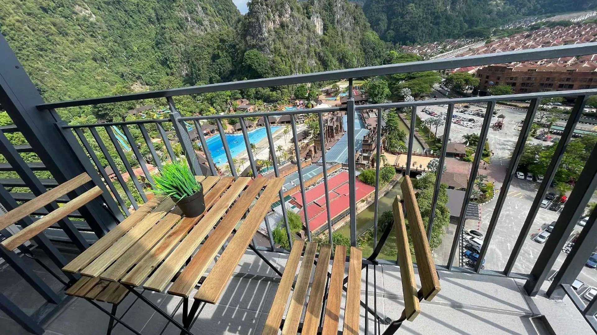 Apartment Ipoh Sunway Onsen Suites And Tambun Guesthouse , 3-14Pax 2Parking By Iwh